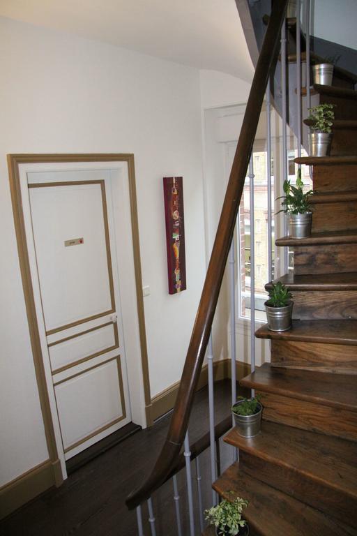 Chambre D'Hotes Les Epicuriens Epernay Exterior photo