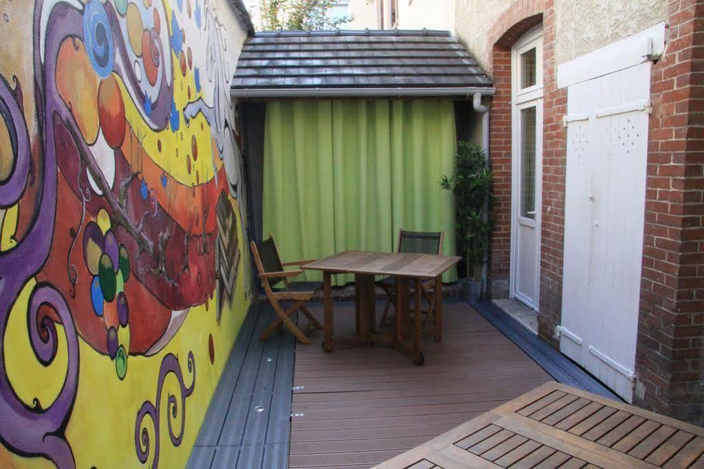 Chambre D'Hotes Les Epicuriens Epernay Exterior photo